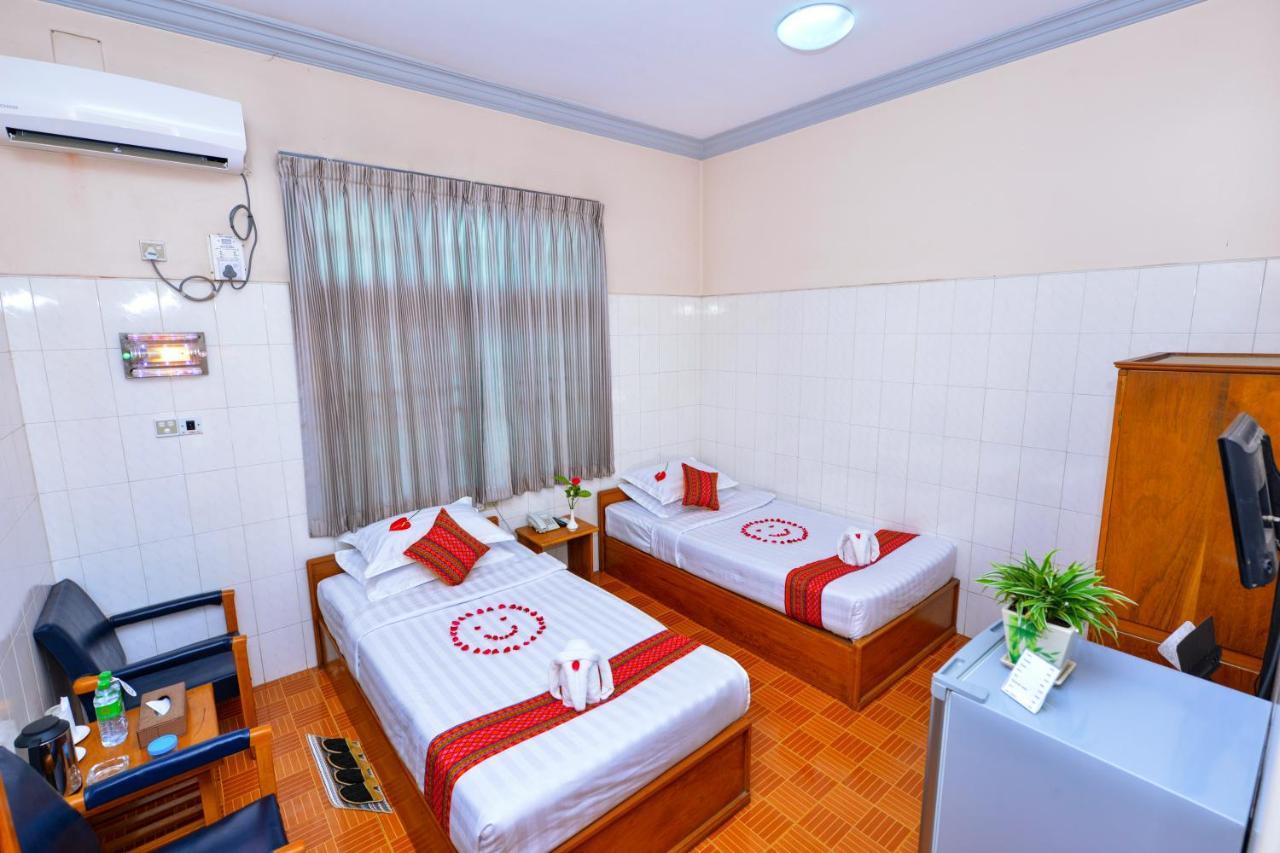 Hotel Smile Pyin U Lwin Exterior foto